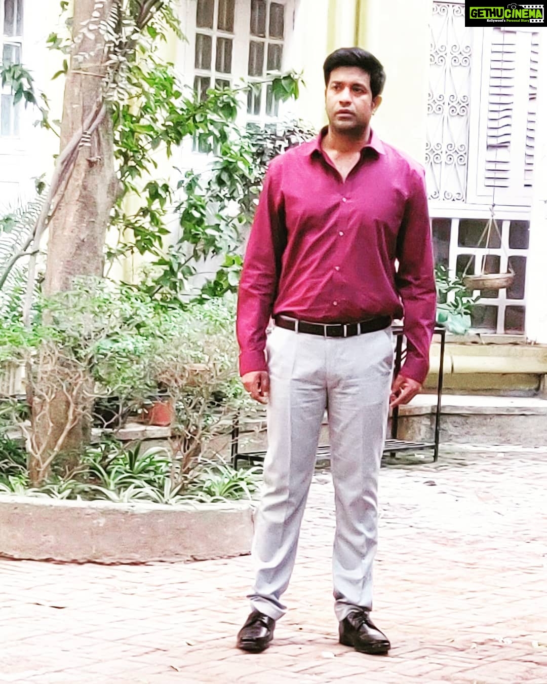 Vennela Kishore Instagram - That moment when your food order says "delivered" but the only thing you got is the message asking for "feed back" #AnyayamRaRey