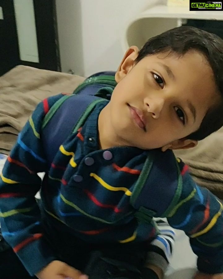 Vennela Kishore Instagram - Finally Convinced my nephew to stop playing "guess the opposite" game by giving umpteen chocolates and then...🙄