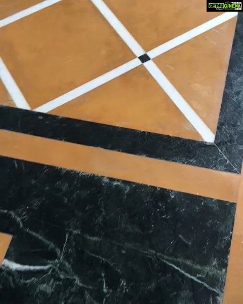 Vennela Kishore Instagram - And thats how the host @i_satyamrajesh ends the party🤣🤣🤣 #FlyingColors