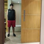 Vennela Kishore Instagram - Boy next door selfie.. PS: yes its a selfie..find the camera if u can🤩 Chennai, India