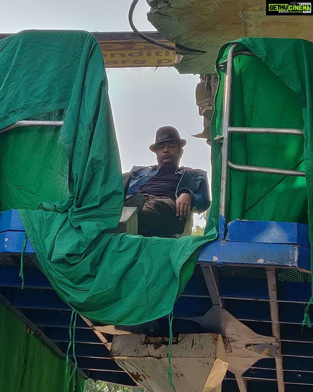 Vennela Kishore Instagram - Power Nap, 20 feet above sea level.
