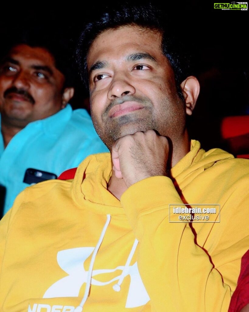 Vennela Kishore Instagram - When you keep track n lose track of the camera movement 🤪🤪