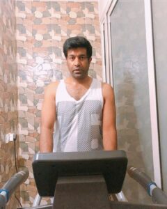 Vennela Kishore Instagram - When you step on the treadmill, make a commitment. Dont get off until you sweat. It doesn't matter if you switch it on or not. Just don't get off.

#LazyIsTheNewBusy
