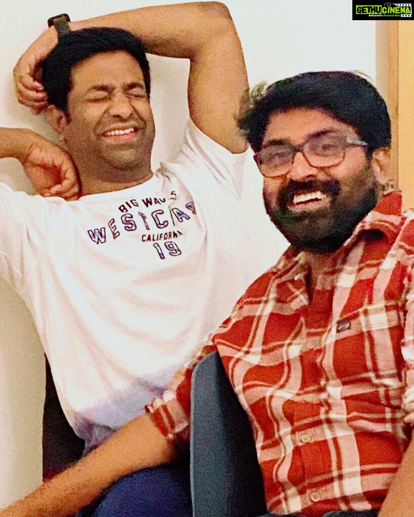 Vennela Kishore Instagram - Good times. Thank you @hijeevi sir for the capture😆🤗