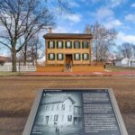 Vidhya Instagram - The only home Abraham Lincoln ever owned :) Lincoln Home National Historic Site