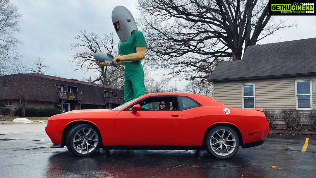 Vidhya Instagram - Cross country road trip♥️ #Newyork2Losangeles #historicRoute66 #DodgeChallengerGT #Geminigiant 📸 @imichael.1 Gemini Giant