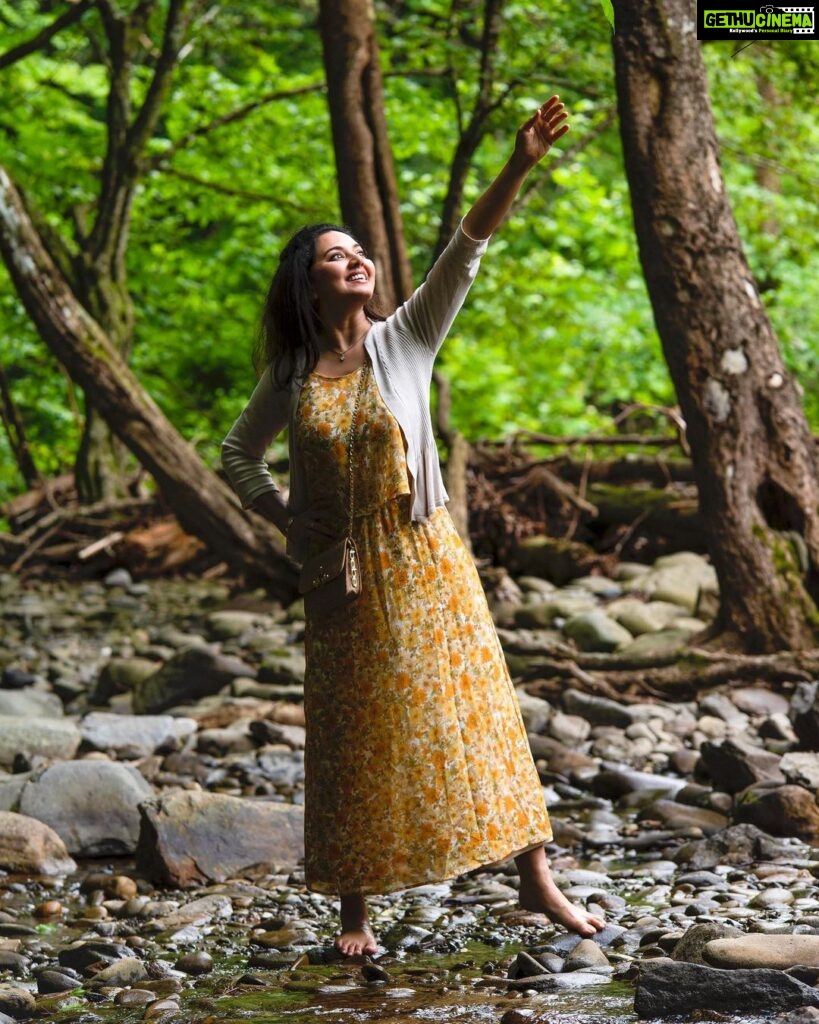 Vidhya Instagram - At The Great Smoky Mountains 💚 #greatsmokymountains #gatlinburg #tennessee