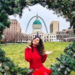 Vidhya Instagram - When you run out of poses🤣🤷‍♀️ #thegatewayarch #stlouis #missouri The Gateway Arch - St. Louis, MO