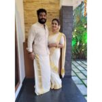 Vidhya Mohan Instagram - Happy Onam #onam #kerala #onamcelebration #keralagram #onamspecial #happyonam #india #malayali #instagram #keralasaree #keralatourism #mallu #photography #malayalam #kochi #keralafood #keralagodsowncountry #onamsaree #festival #love #saree #onamfestival #instagood #onamvibes #traditional #bhfyp #onlineshopping #keralam #fashion #keralaattraction