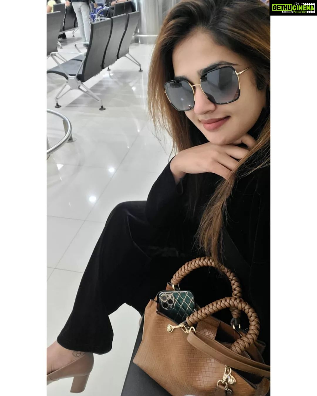 Vidhya Mohan Instagram - ❤️❤️❤️ #love #instagood #fashion #photooftheday #beautiful #art #photography #happy #picoftheday #cute #follow #tbt #followme #nature #like4like #travel #instagram #style #repost #summer #instadaily #selfie #me #friends #fitness #girl #food