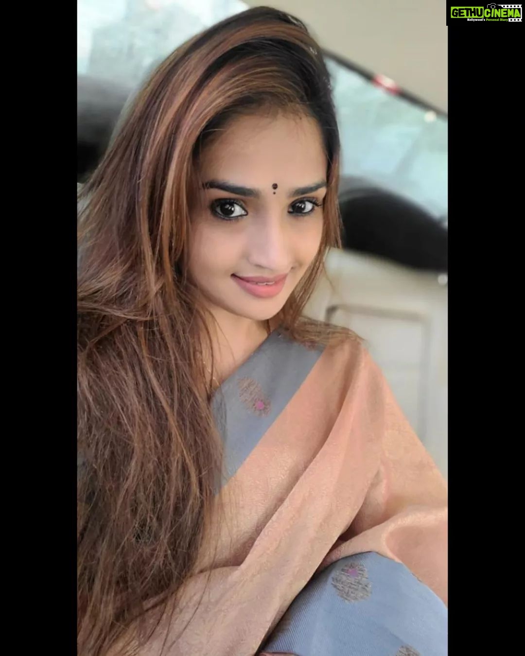 Vidhya Mohan Instagram - ❤️❤️ #love #instagood #fashion #photooftheday #beautiful #art #photography #happy #picoftheday #cute #follow #tbt #followme #nature #like4like #travel #instagram #style #repost #summer #instadaily #selfie #me #friends #fitness #girl #food #fun #beauty #vidyavinumohan❤