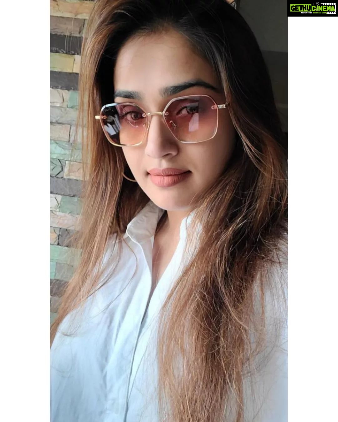 Vidhya Mohan Instagram - ❤️😍 #love #instagood #fashion #photooftheday #beautiful #art #photography #happy #picoftheday #cute #follow #tbt #followme #nature #like4like #travel #instagram #style #repost #summer #instadaily #selfie #me #friends #fitness #girl #food #fun #vidyavinumohan❤