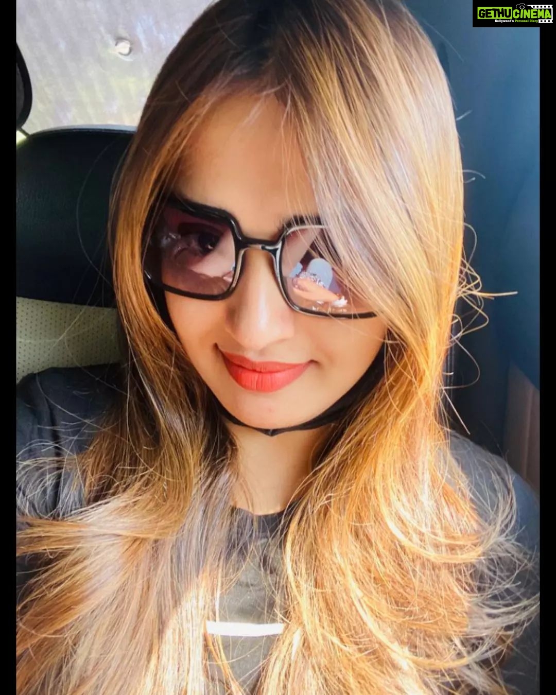 Vidhya Mohan Instagram - ❤️🤗 #love #instagood #fashion #photooftheday #beautiful #art #photography #happy #picoftheday #cute #follow #tbt #followme #nature #like4like #travel #instagram #style #repost #summer #instadaily #selfie #me #friends #fitness #girl #food #fun #beauty #vidyavinumohan❤