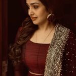 Vidhya Mohan Instagram - @vidyavinumohan in #rehanabasheer ❤️✨ - #rehanabasheercollections #vidyavinumohan #indiandesigners #embroidered #details #outfitoftheday #instareels #reelsinstagram