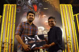 Vijay Antony Instagram - #Throwback

Poojai of #Pichaikkaran2 #Bichagadu2. Special Thanks to all the Directors, Producers & Technicians for being a part of this auspicious beginning 😊

@vijayantonyfilm @donechannel1 @gobeatroute