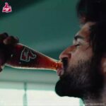 Vijay Deverakonda Instagram - Toofan for Life ⚡️👍🏽 @thumsupofficial #SoftDrinkNahiToofan