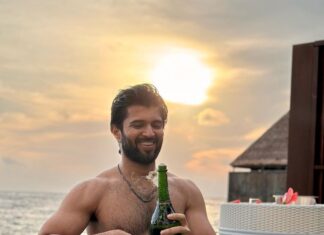 Vijay Deverakonda Instagram - A year where we all had moments, when we laughed hard, cried quietly, chased goals, won some, lost some :) We need to celebrate everything :) cuz that is life. Happy new year my loves ❤️ Have a great new year!