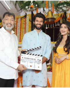 Vijay Deverakonda Instagram - 12.

@gowtamnaidu @sreeleela14 @anirudhofficial @nagavamsi19 #SaiSoujanya @navinnooli @girishgangadharan @sitharaentertainments @Fortune4Cinemas #SrikaraStudios
