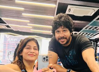 Vijayalakshmi Instagram - Positive mind, good workout, healthy diet, peaceful sleep, happy vibes and loads of lovely people around.. make you #reverseage In my case last two pics play a major role ♥️ @feroz_roz
