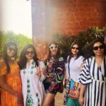 Vijayalakshmi Instagram - Po come 🌊⛱️🐚 #gova #goa . . @shruthi.karthik @gayattrimanohar @carolinesneha_87 @dr_ragha_ramachandran