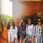 Vijayalakshmi Instagram - Po come 🌊⛱️🐚 #gova #goa . . @shruthi.karthik @gayattrimanohar @carolinesneha_87 @dr_ragha_ramachandran