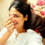 Vijayalakshmi Instagram - Organising my room atleast 15 mins every morning is something I follow in 2023. Eveything is just perfect except this space. This has been an untouched task since I know it will demand more than 15 minutes. Finally.. today I had that one hour! I only decide wat to wear when it’s time to get ready. No matter wat the event is I don’t plan anything in advance. Big fan of Trial and error method. I like the thrill of it and that’s y I leave a super mess when I’m done. I’m a 90% changed girl and that 10% is attained today. My room is super organised and clean and Yaaay Happy Sunday 🤗
