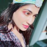 Vijayalakshmi Instagram - Hey Siri, yes make up or no make up? #makeupdays