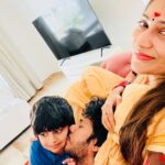 Vijayalakshmi Instagram - When I upload pics of us here, Some would say, “don’t do it. Not everyone has got good eyes. Don’t tell people u r happy. Not everyone is happy for u.” I wudnt mind. I also stopped using evil eye emoji long back bcoz I don’t feel insecured anymore. When people in love create energy and vibe higher no adverse energy could grow greater than them to bring them down. Not universally possible. My posts are to tell the world how beautiful it is to be in love and to believe in this beautiful creatures called human beings When 100s of posts on insta talk about Hatred, breakups, solitude, depression We want to be that one post which screams.. dont lose faith. don’t be an atheist. fall in love. Life is beautiful. I don’t think Love is in the air I think love is air. So my lovelies.. Take a deep breath Take as much as love inside and feel alive. Happy Valentine’s Day 🤗 #CHOOSElove