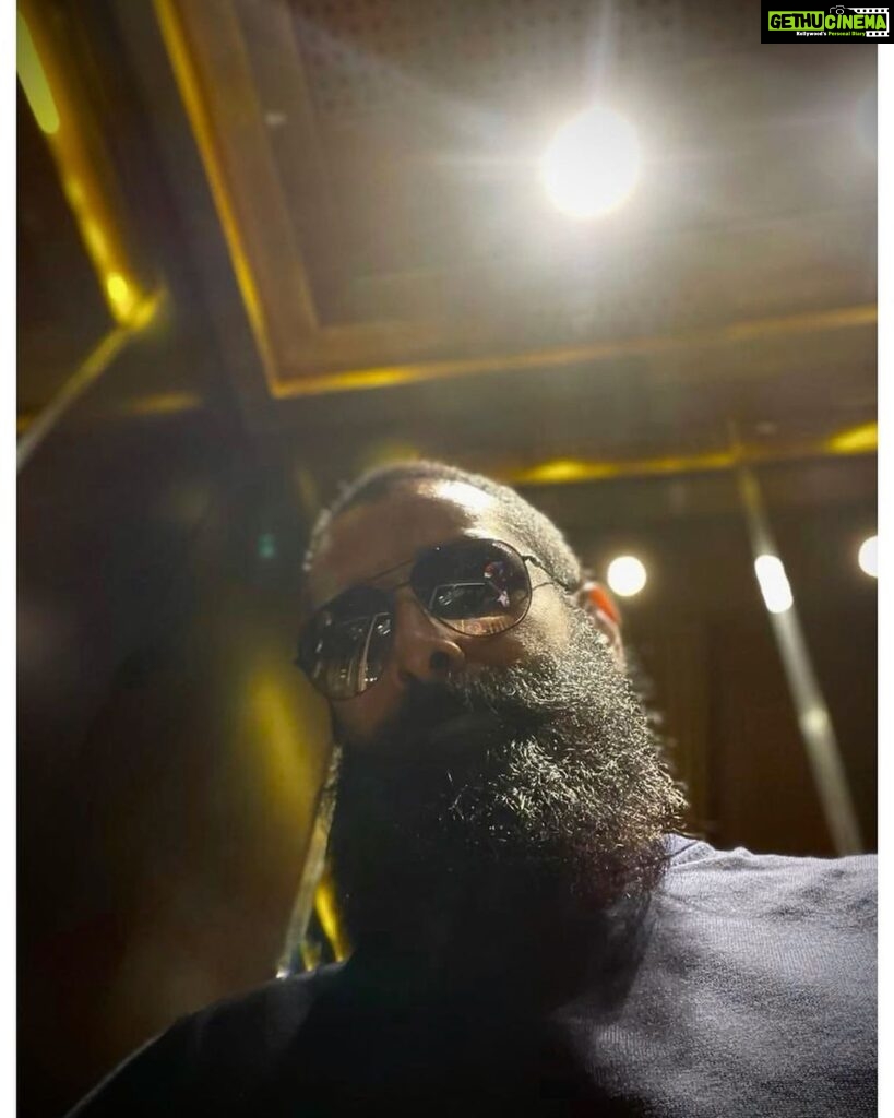 Vikram Instagram - “With great beard comes great responsibility!!” #thangalaan