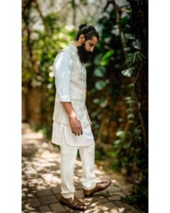 Vikram Instagram - ‘When you reduce life to black & white, you never see rainbows’ 😋