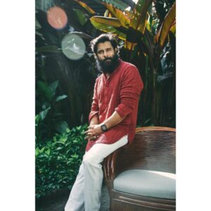 Vikram Instagram - The warrior code. Red & White .. ready to fight? Not quite. #ponniyinselvan