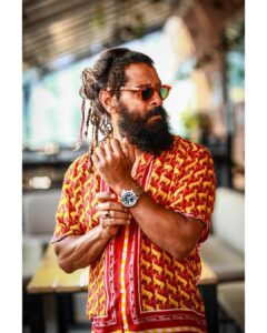 Vikram Instagram - #ps2 tour. Hyderabad vosthae vuntunnaanu. 🤩 @shravyavarma @teerathdoshi