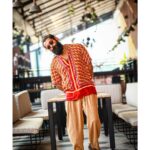 Vikram Instagram - #ps2 tour. Hyderabad vosthae vuntunnaanu. 🤩 @shravyavarma @teerathdoshi