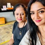 Vimala Raman Instagram – “There is no limit to what we, as women can accomplish” – #michelleobama 💪🏽❤️
Wishing all the amazing women out there starting with my selfless gorgeous mummy @santababy91 😘❤️ 🙏🏻👩‍👧
#happywomensday #internationalwomensday #woman #women #womenempowerment #itsallaboutyou #mother #love #beauty #besties #womanstyle #womensupportingwomen #actress #vimalaraman #lifeisgood
