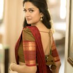 Vimala Raman Instagram - Southie ❤️🥰😎 Can only love and thank this incredible team ❤️🙏🏻 #photographer @camerasenthil 😘 #makeupartist @makeupibrahim #hairstylist @hairstylists_vijayaraghavan @yasinhairstylist #styling @ivalinmabia #oragnisation @rrajeshananda . . #latest #photoshoot #shoot #halfsaree #tamil #traditional #indianoutfit #style #southindian #southie #picoftheday #love #simplicity #fashion #culture #actor #actress #vimalaraman