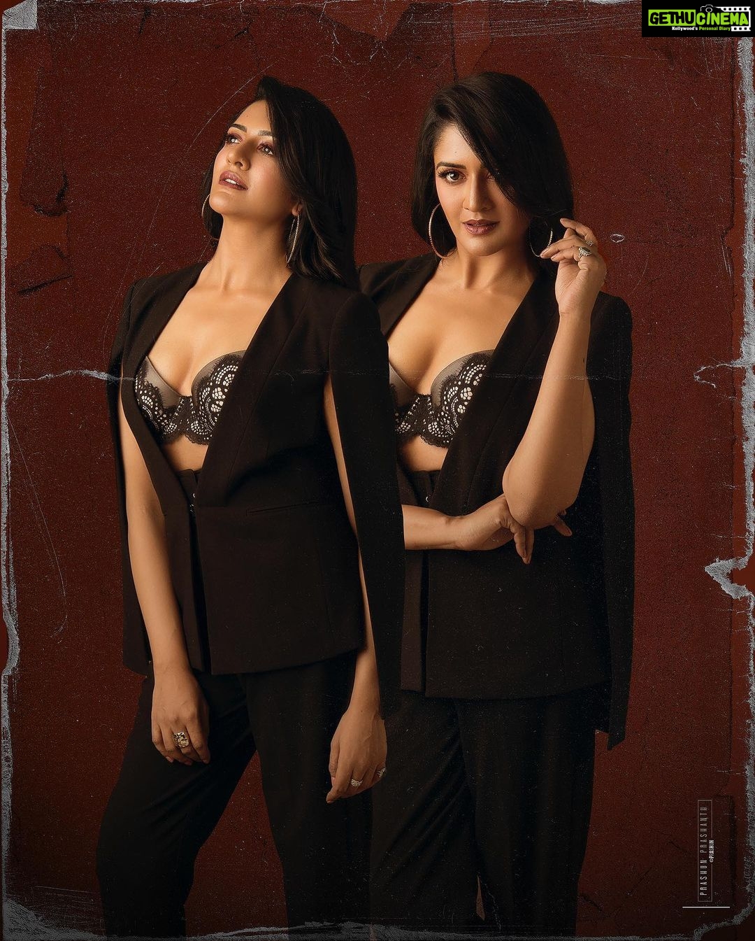 Vimala Raman Instagram - Look #2 with @vimraman π₯ Shot by @prachuprashanth β¨ .. .. Styled by Thoorigaikabilan β¨ .. .. Makeup @makeupibrahim β¨ .. .. Hair @hairstylists_vijayaraghavan β¨ .. .. Shot at @vybn_studio β¨ .. .. #chennaifashion #chennaimodel #she #detail #gameoftones # #portraits #faceshots #prachuprashanth #prashunprashanth #prashunprashanthsridhar #chennaifashion #chennaimodel #she #experimentalfashion #pastels #tones #gameoftones #prashunprashanthsridhar #prashunprashanth #chennaifashionphotographer #chennaifashionphotography #chennaicommercialphotographer Chennai, India
