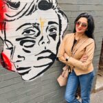 Vimala Raman Instagram - The beauty of Melbourne’s alleys 🎭🎨 . . . #melbourne #australia #streetart #graffiti #alley #artistic #beauty #creativity #twoface #fun #holiday #lv #onitsuka #downunder #actor #actress #vimalaraman #lifeisgood