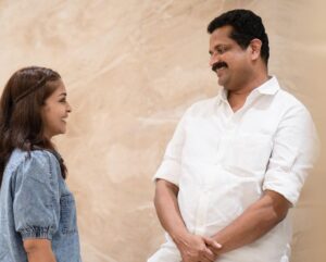 Vinitha Koshy Instagram - ഒരായിരം നന്ദി ❤️💫

@judeanthanyjoseph @iamantojoseph @venukunnappilly 
#2018movie #momentsofhappines