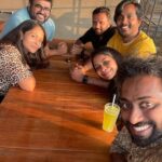 Vinitha Koshy Instagram - #goodtimes❤️ @arunboses @mridulgeo @minusivan @nithin_george_official @nikhilvenu @padmasree_puppy