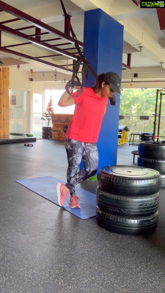 Vinitha Koshy Instagram - The real workout starts when you want to stop @krisshmc @xtheticsfitness_cochin