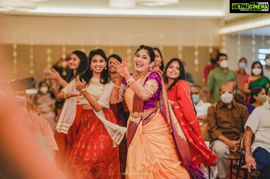 Vishak Nair Instagram - The Engagement (3/3) Shot by the amazing peeps at @lightsoncreations @jiksonphotography Decor by @locsignaturewedding @alwingeorge__locsignature @punarcollective Styled by @stylefilesbyzoya__joy @chaaya.in Outfit for Vishak :@men_in_q_wedding Outfit for Jayapriya: Saree @vijayalakshmisilksarees Bridal blouse : @chaaya.in Assisted by sreelakshmysreekumar @asna_ansar_5 HMU : @aishwaryakarayilofficial
