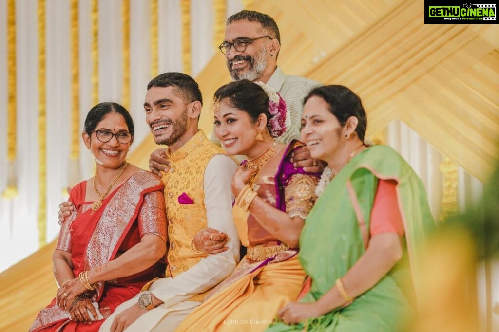 Vishak Nair Instagram - The Engagement (3/3) Shot by the amazing peeps at @lightsoncreations @jiksonphotography Decor by @locsignaturewedding @alwingeorge__locsignature @punarcollective Styled by @stylefilesbyzoya__joy @chaaya.in Outfit for Vishak :@men_in_q_wedding Outfit for Jayapriya: Saree @vijayalakshmisilksarees Bridal blouse : @chaaya.in Assisted by sreelakshmysreekumar @asna_ansar_5 HMU : @aishwaryakarayilofficial