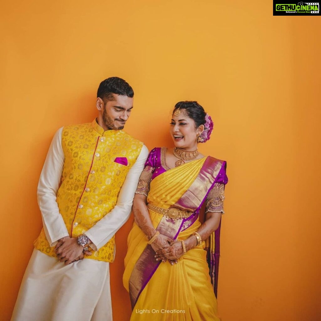 Vishak Nair Instagram - The Engagement (2/3) Shot by the amazing peeps at @lightsoncreations @jiksonphotography Decor by @locsignaturewedding @alwingeorge__locsignature @punarcollective Styled by @stylefilesbyzoya__joy @chaaya.in Outfit for Vishak :@men_in_q_wedding Outfit for Jayapriya: Saree @vijayalakshmisilksarees Bridal blouse : @chaaya.in Assisted by sreelakshmysreekumar @asna_ansar_5 HMU : @aishwaryakarayilofficial