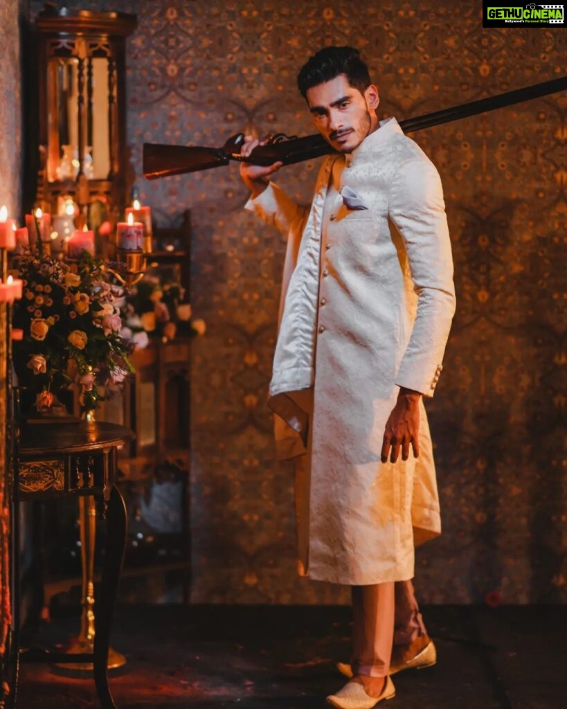 Vishak Nair Instagram - Who brings a gun to a wedding reception? This guy! That's who! 🤴 Photography by @lightsoncreations Decor by @happinessproject_byloc Styled by @styledbyzoya_ Outfit @men_in_q_wedding Footwear @brog_ernakulam MUA @soorajskofficial