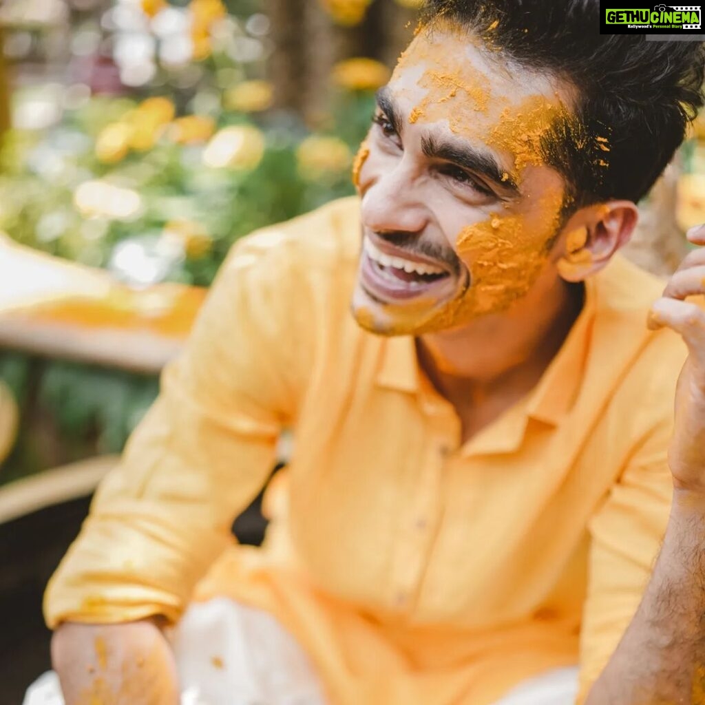Vishak Nair Instagram - Haldi 🌼🌼 Photography @lightsoncreations Styled by @styledbyzoya_ Outfit for Vishak @men_in_q_wedding Outfit for Jayapria @chaaya.in MoonGate Events Venue