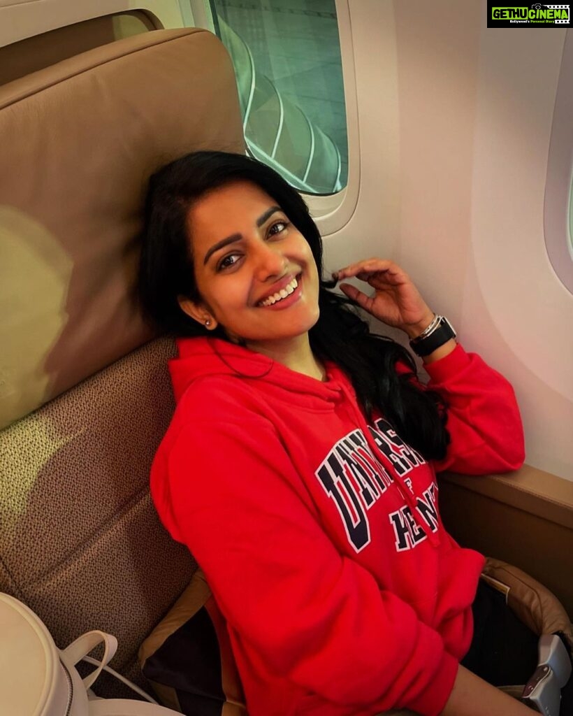 Vishakha Singh Instagram - FIRST post of 2023. Enroute Vienna via the ❤ that Rome is! FIRST travel of 2023. FIRST time I ditched the walker and walking stick after the ankle fracture. 95% recovery! Fav city. Fav people. Key note speeches, networking. Exciting days ahead! 🇮🇹 🇦🇹 🇮🇳 Pic credit : @f1demon Abu Dhabi Airport Etihad Airways