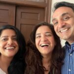 Vishakha Singh Instagram - Because some friendships in life require no filter ❤️ @nanhey spoiling me as always and Atul Goel (not on social media) being his unique lovely self. Heart and tummy both full🤗 #weekendvibes #friendslikefamily #nofilter #chaddibuddies Colaba, Maharashtra, India