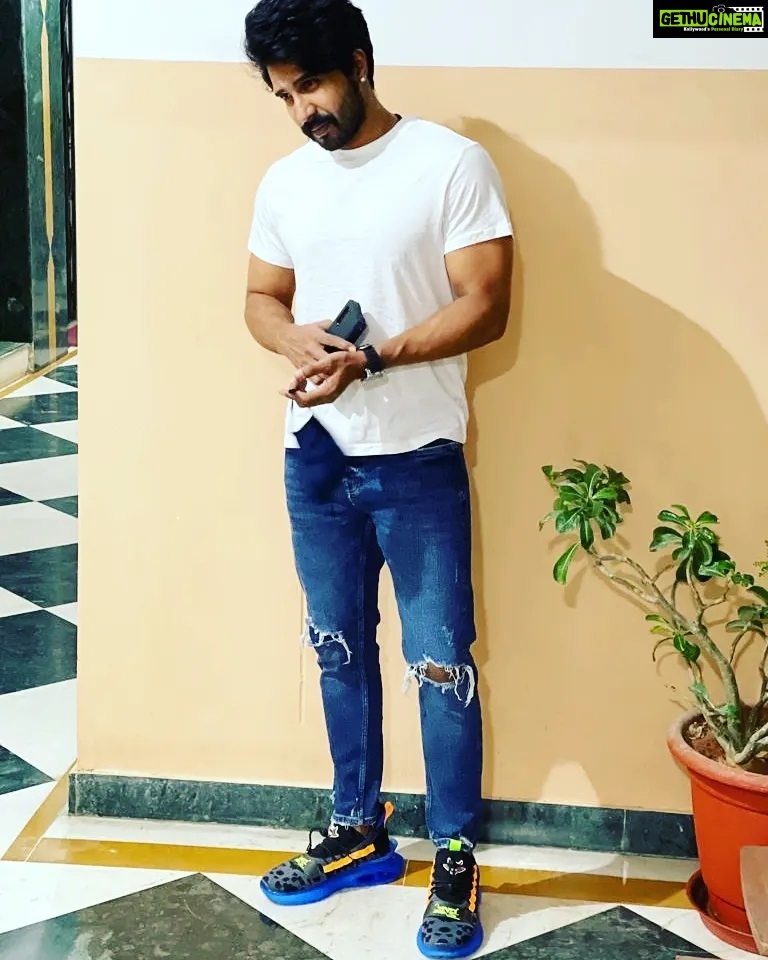 Vishnu Vishal Instagram - #keepitsimple