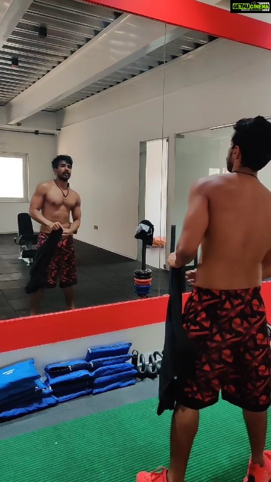 Vishnu Vishal Instagram - A day at @jwalaguttaacademy 🏸 Running, gym, training, badminton and some pep talk too.. @jwalagutta1