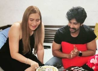 Vishnu Vishal Instagram - Bday celebrations... Hyderabad to chennai... Cake cutting just before the bday ends... @jwalagutta1